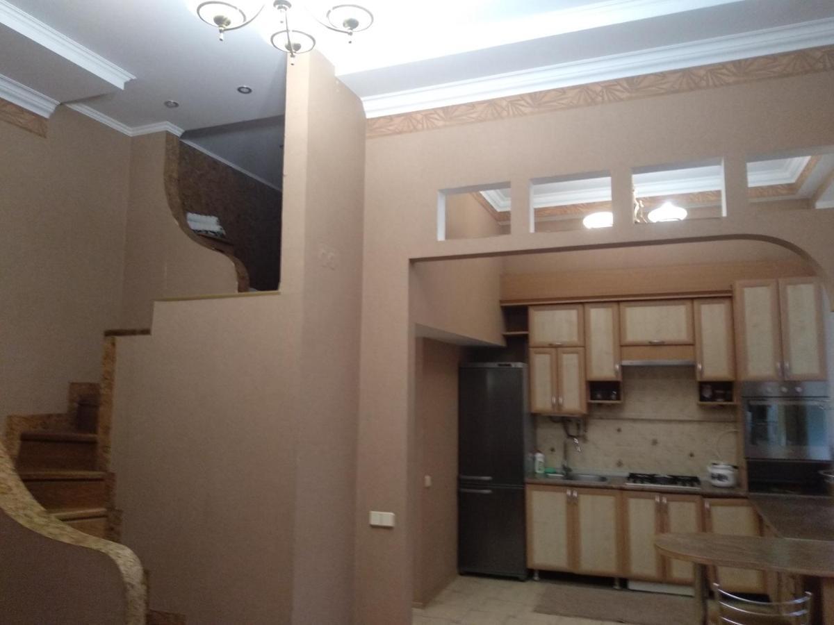 Apartamento Центр, Євгена Коновальця, 3 Lutsʼk Exterior foto